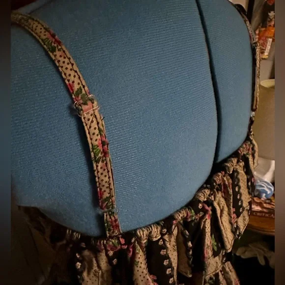 Floral Sundress with Ruffle Detail - Picture 4 of 7